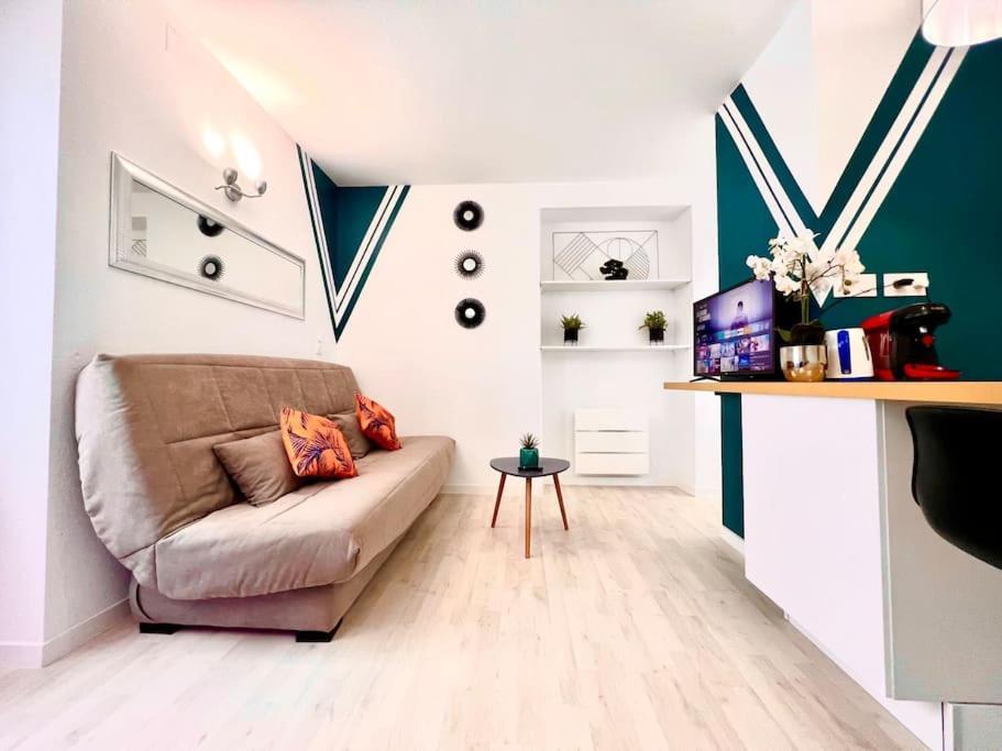 Color Studio - Proche Gare - 2P Belfort Bagian luar foto
